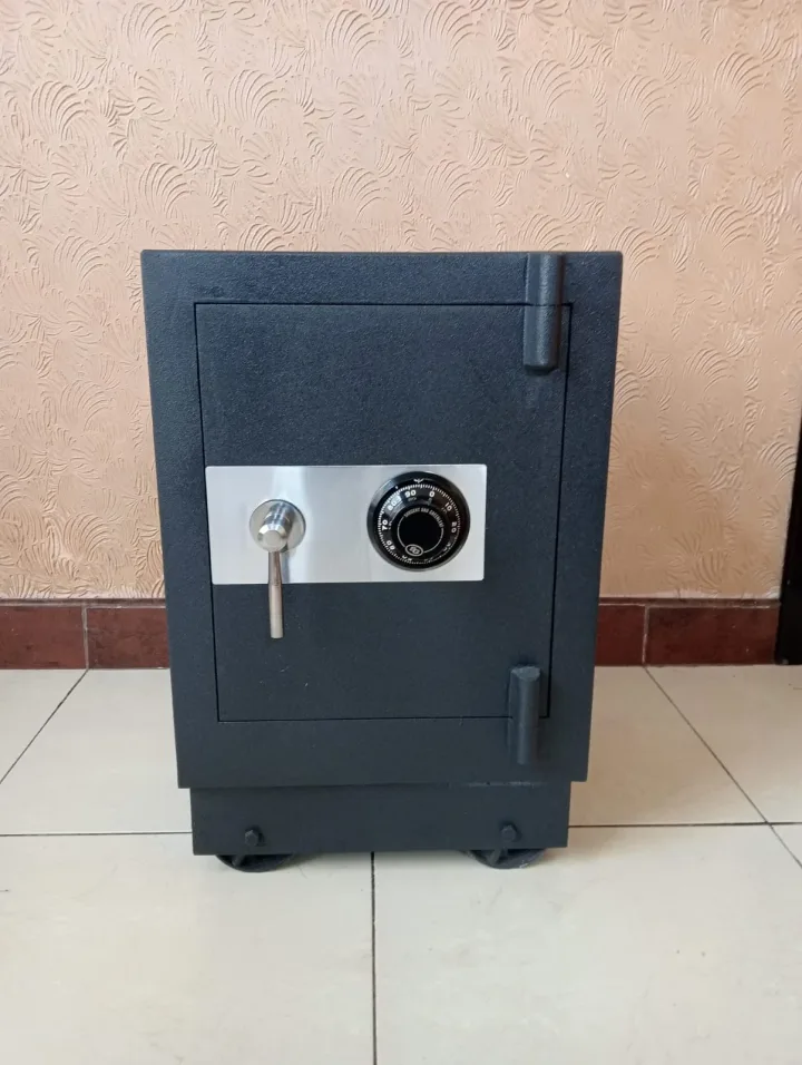 Caja fuerte DIES instalada en Platería Futura (foto del cliente)